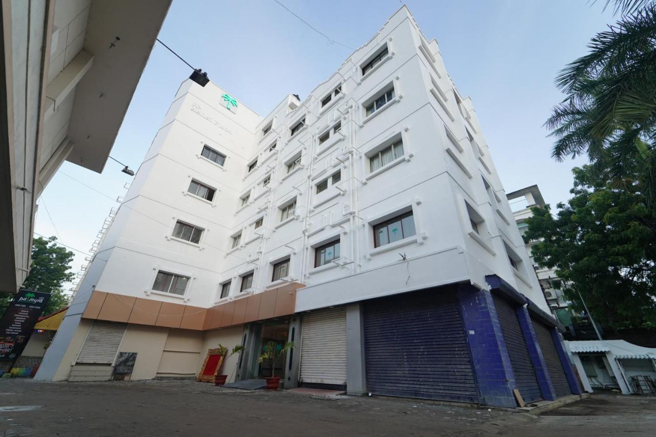 טירונלוולי Hotel Palmyra Grand Inn מראה חיצוני תמונה