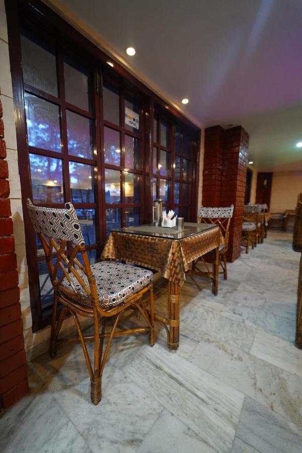טירונלוולי Hotel Palmyra Grand Inn מראה חיצוני תמונה
